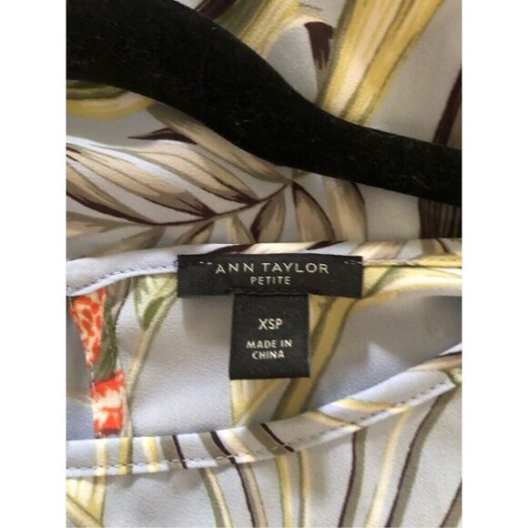 Ann Taylor Tropical Monkey Blue blouse size XS/P - Picture 10 of 11